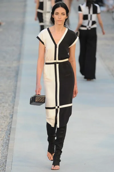 Look 35